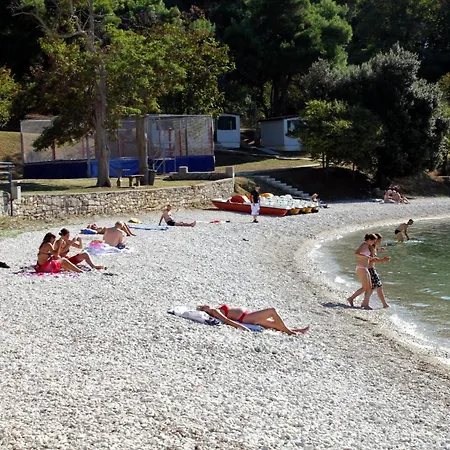 Apartman With A Parking Space - 15757 Póla