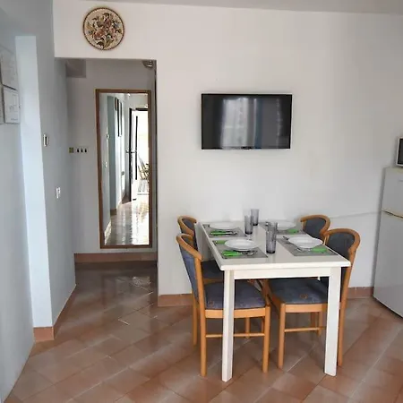 With A Parking Space - 15757 Apartman