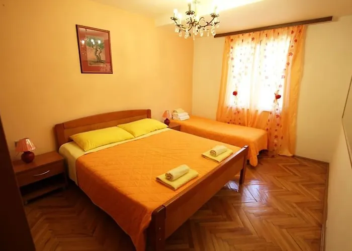 With A Parking Space - 15757 * بولا