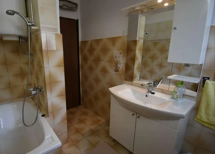 With A Parking Space - 15757 Appartement